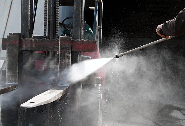 Why Choose Our Certified Pressure Washing Experts for Your Project Needs in New Vienna, OH?